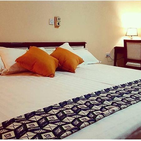Mikaddo City Inn クマシ エクステリア 写真